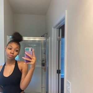 Meet your Posher, Rere